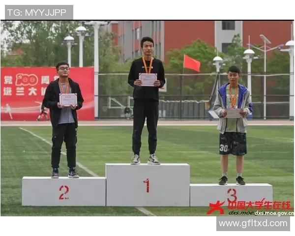 刘芳专访：从绿茵场到人生舞台的足球旅程回顾与展望