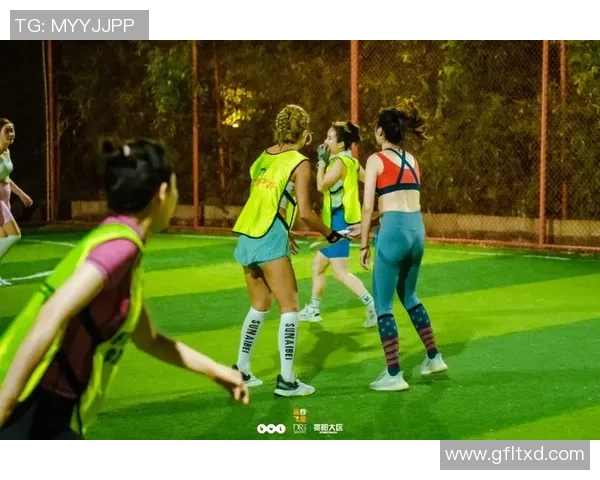 深圳飞盘队与上海飞盘队赛后复盘分析灵活性对比与战术启示 深圳飞盘队与上海飞盘队赛后复盘分析灵活性对比与战术启示