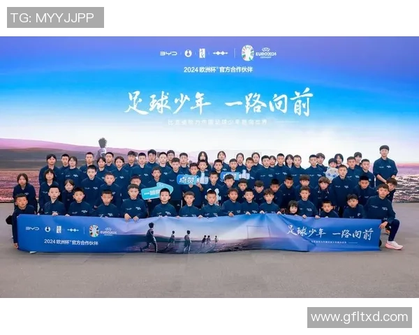 中国足球迎战关岛直播盛况尽在眼前精彩赛事不容错过 中国足球迎战关岛直播盛况尽在眼前精彩赛事不容错过